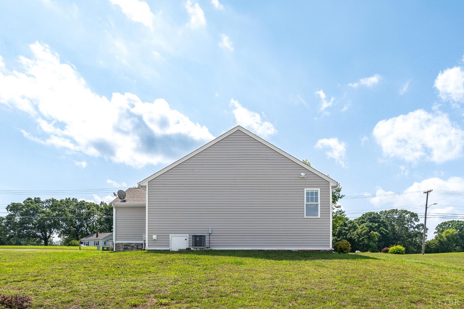 1583 Link Road Bedford, VA 24523 - Photo 31 of 40