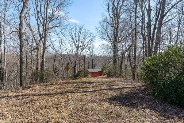 $949,900 | 7860 Aunt Helen Road, Silver Point, TN 38582