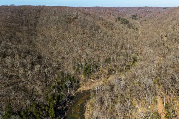 $949,900 | 7860 Aunt Helen Road, Silver Point, TN 38582