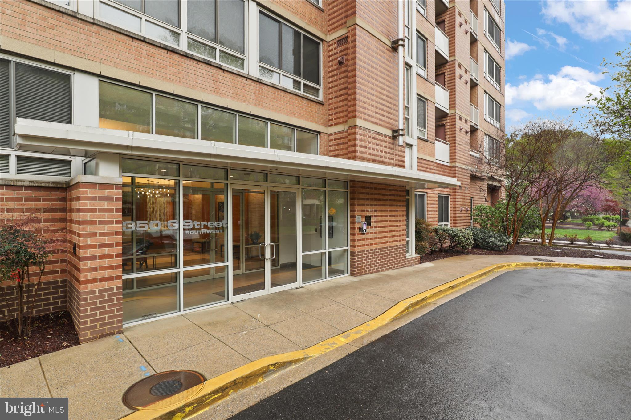 355 I Street Southwest, Unit 311 Washington, DC 20024 - Photo 26 of 54 Exterior