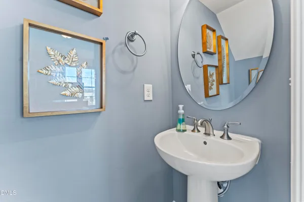 $558,590 | 905 Ball Field Alley, Unit 102, Cary, NC 27511