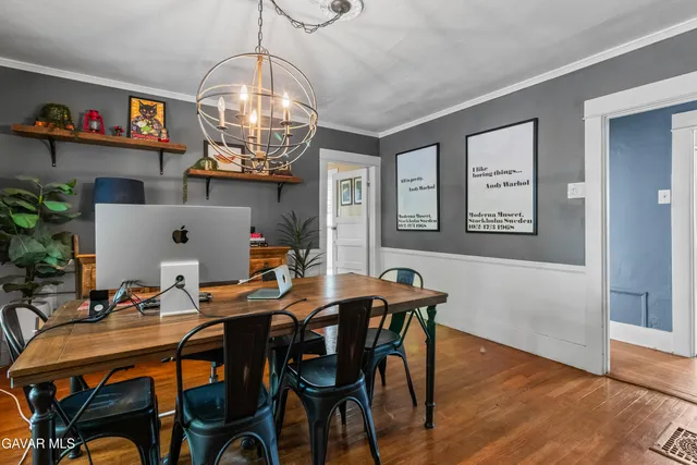 $1,100,000 | 6616 Leland Way, Los Angeles, CA 90028