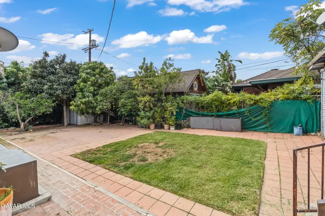 $1,100,000 | 6616 Leland Way, Los Angeles, CA 90028