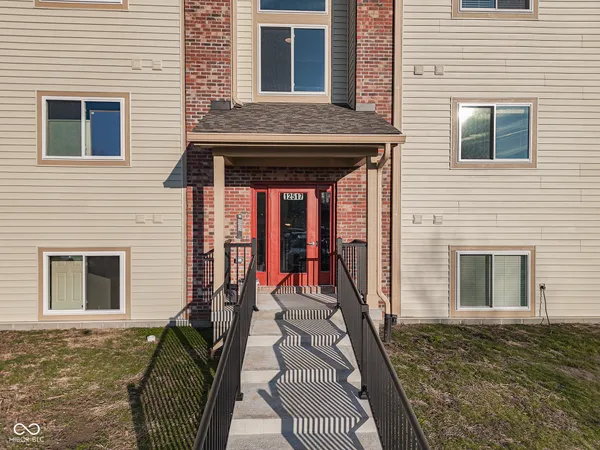 $265,000 | 12517 Timber Creek Drive, Unit 2, Carmel, IN 46032