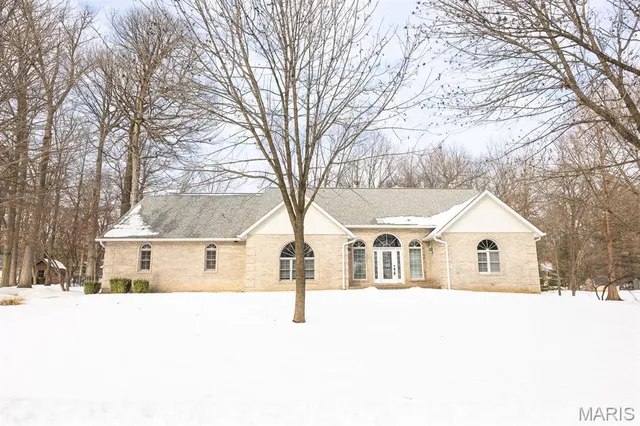 $450,000 | 218 Woods Edge Drive, Shiloh, IL 62221