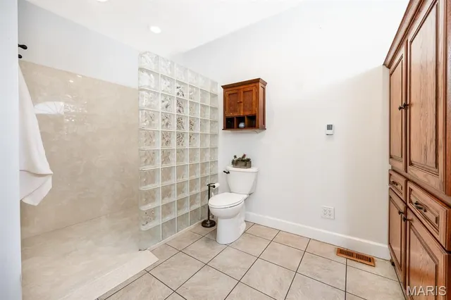 $450,000 | 218 Woods Edge Drive, Shiloh, IL 62221