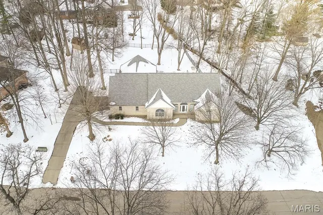 $450,000 | 218 Woods Edge Drive, Shiloh, IL 62221
