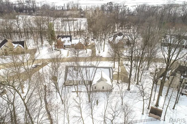 $450,000 | 218 Woods Edge Drive, Shiloh, IL 62221