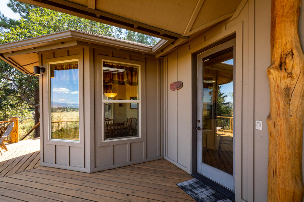 11833 Kestrel Road Klamath Falls, OR 97601 - Photo 65 of 88 49