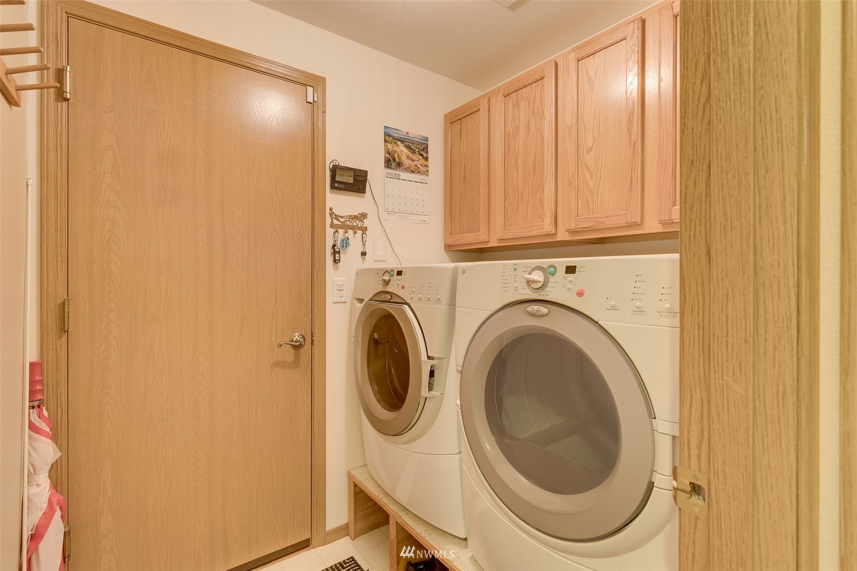 8322 Skinner Road Granite Falls, WA 98252 - Photo 23 of 40 a utility room with dryer and washer