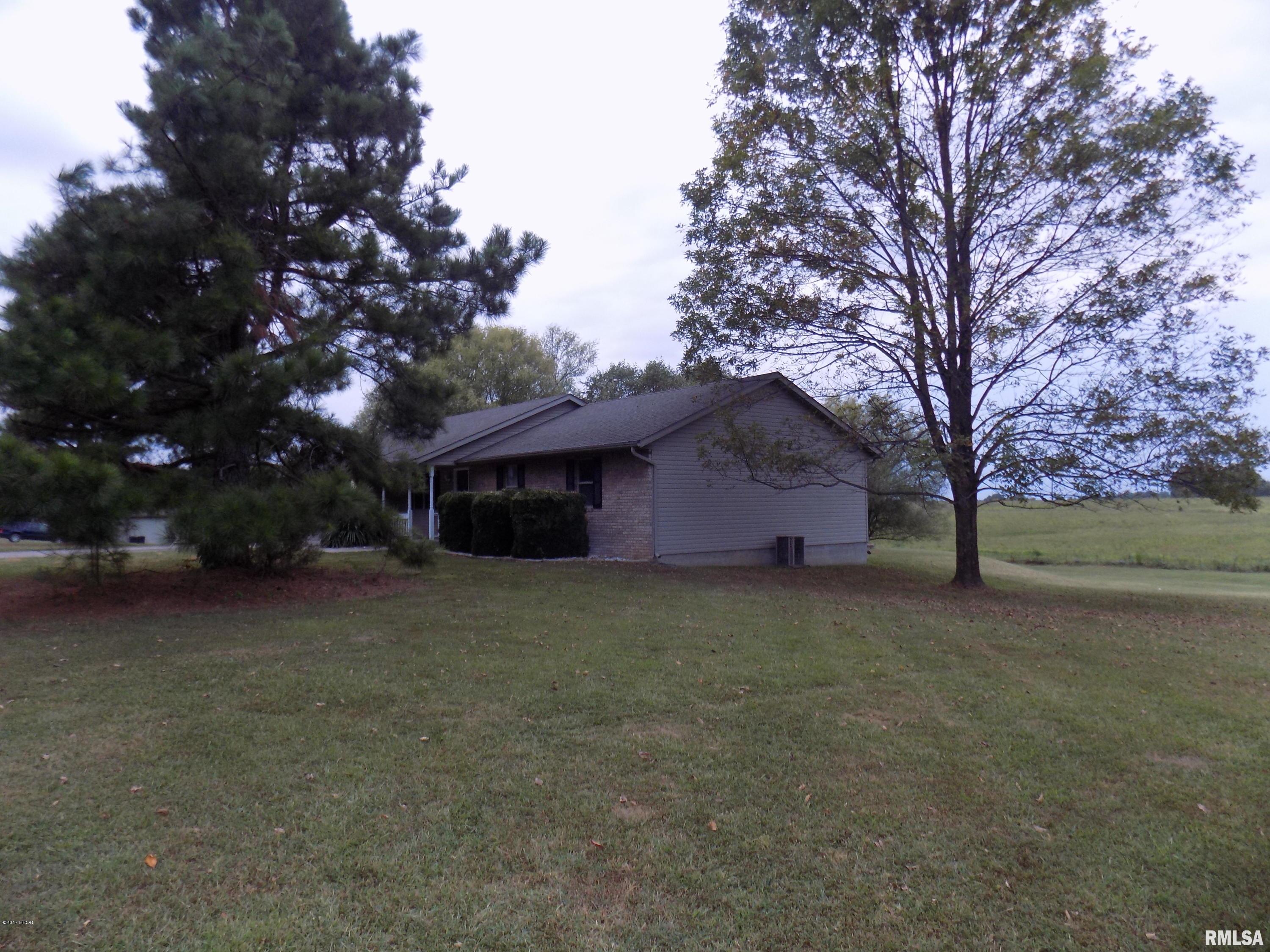 13232 Bennett Road Marion, IL 62959 - Photo 3 of 23 Gallery Image 3