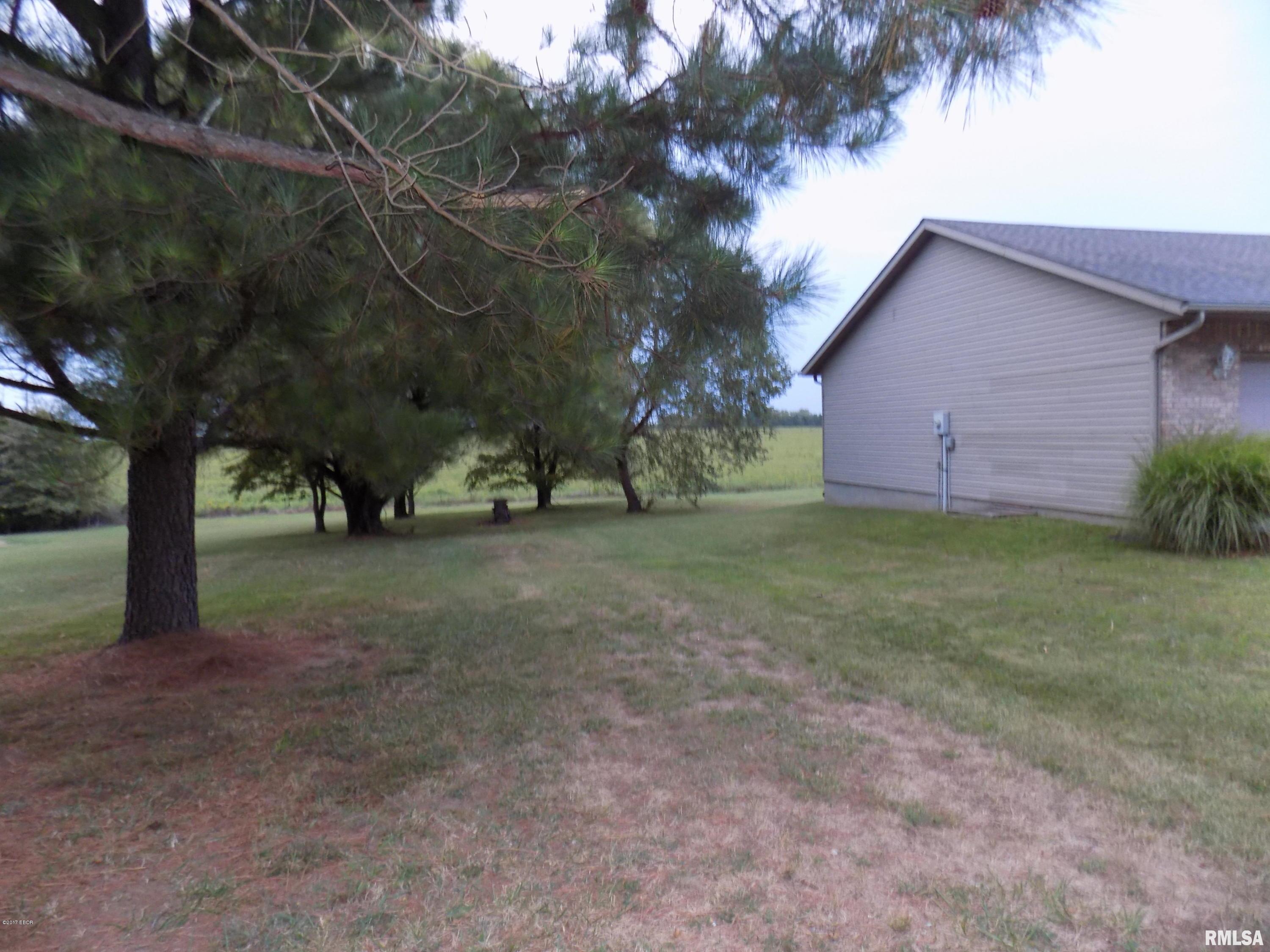 13232 Bennett Road Marion, IL 62959 - Photo 6 of 23 Gallery Image 6