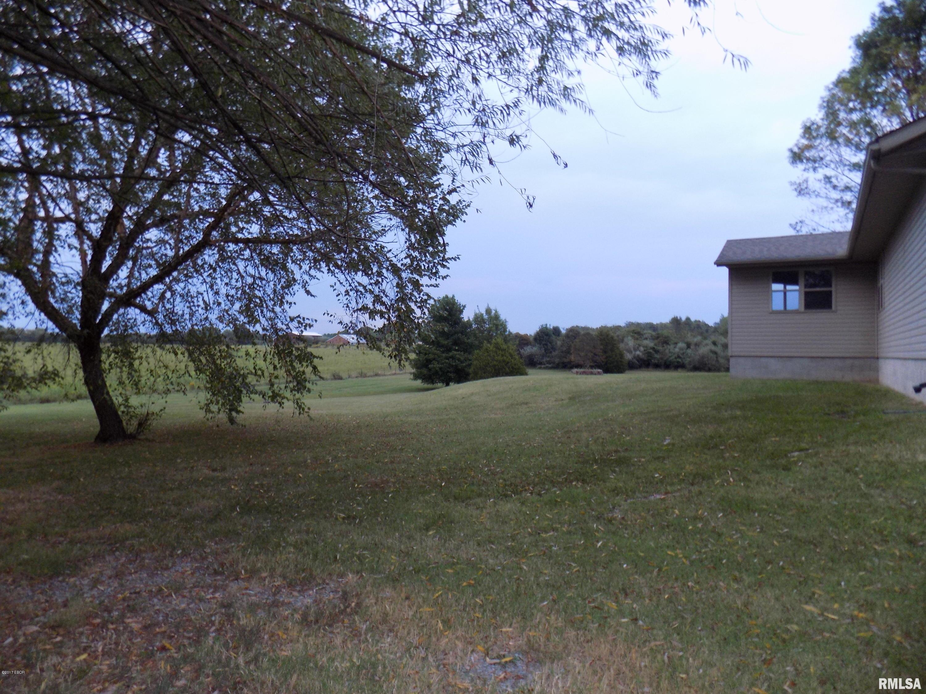 13232 Bennett Road Marion, IL 62959 - Photo 7 of 23 Gallery Image 7
