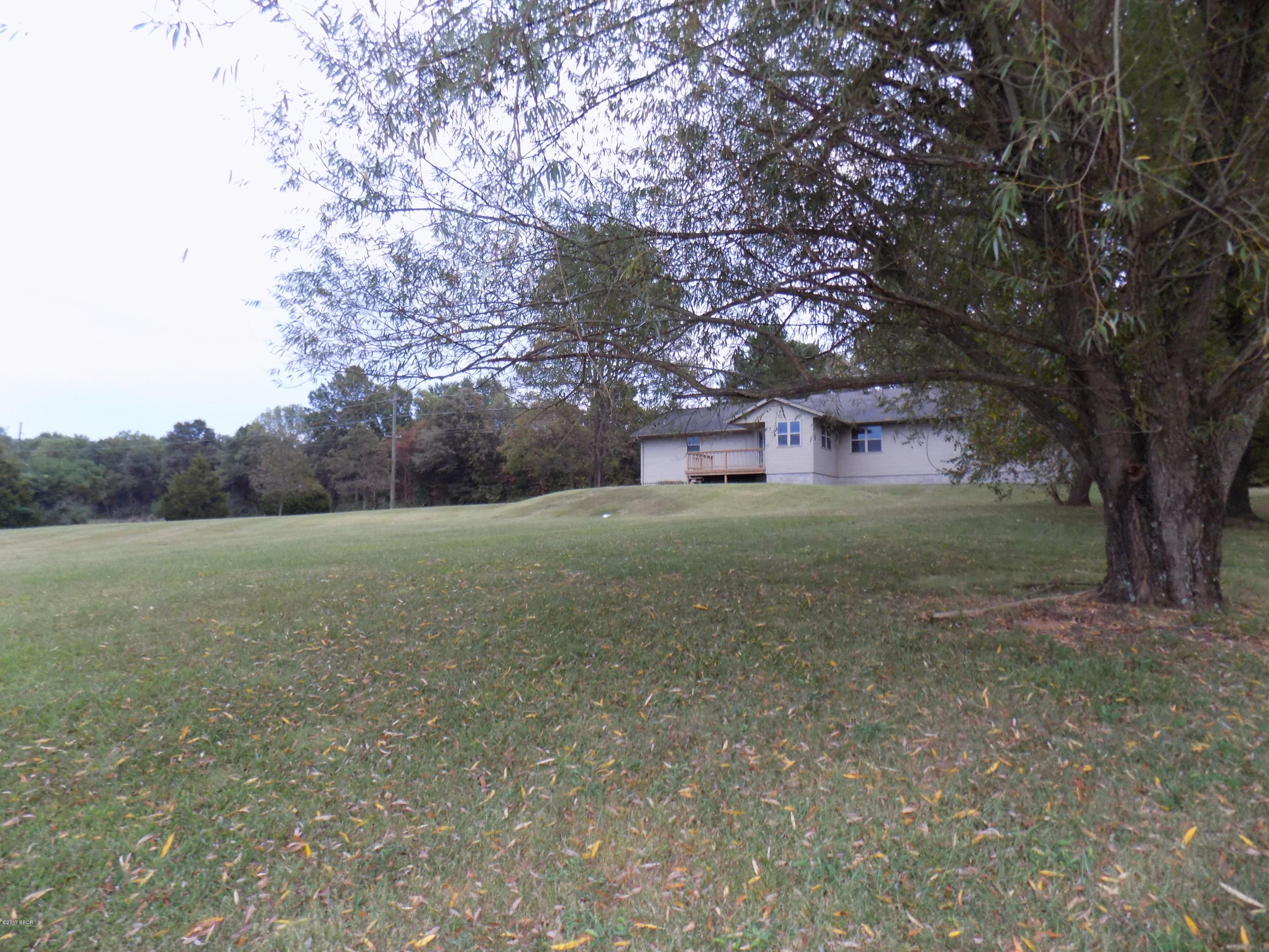 13232 Bennett Road Marion, IL 62959 - Photo 8 of 23 Gallery Image 8