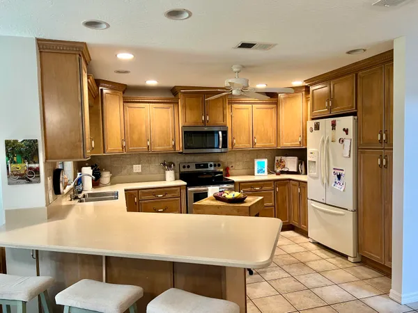 $3,800 | 410 Rio Casa Drive South, Indialantic, FL 32903