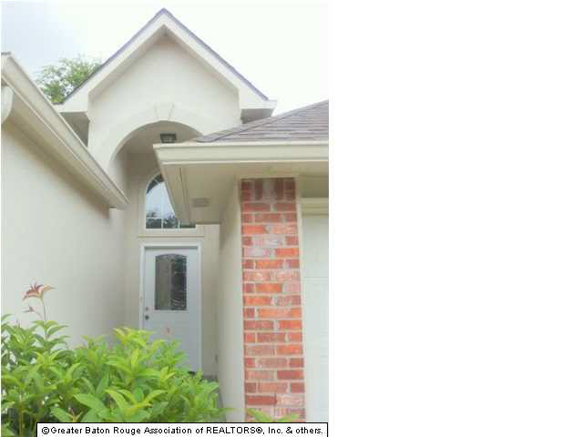 16038 Somersby Avenue Baton Rouge, LA 70817 - Photo 2 of 24