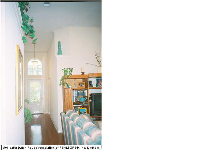 16038 Somersby Avenue Baton Rouge, LA 70817 - Photo 3 of 24