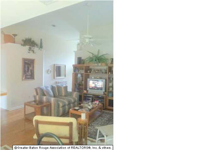 16038 Somersby Avenue Baton Rouge, LA 70817 - Photo 4 of 24