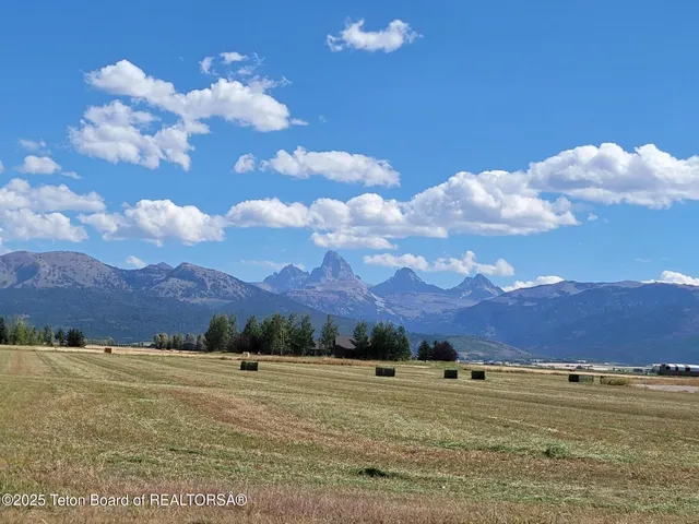 $1,395,000 | 4660 Pale Morning Drive, Tetonia, ID 83452