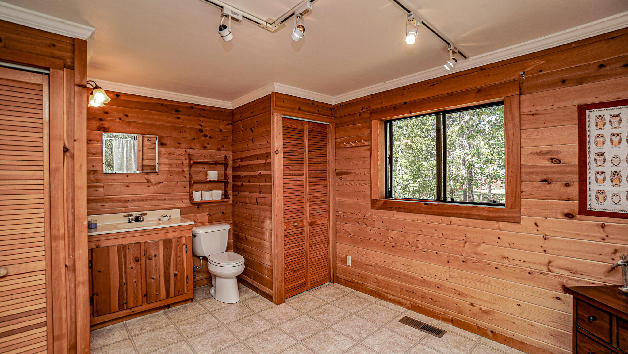 14738 Upper Applegate Road Jacksonville, OR 97530 - Photo 54 of 60 Cabin - Bathroom