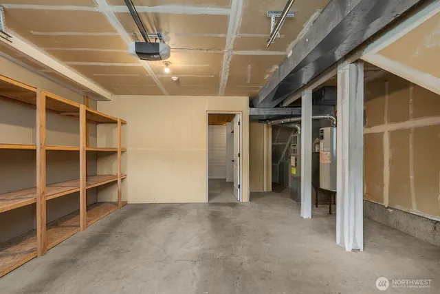 an empty room with a empty space