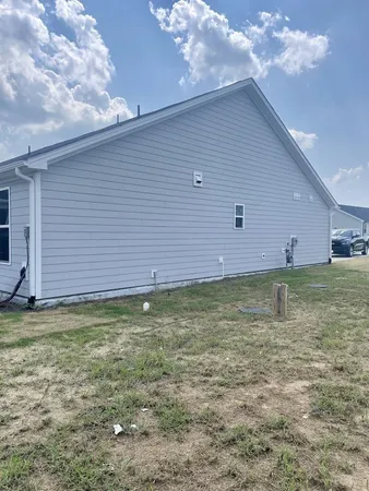 $1,950 | 152 John Stark Drive, Fuquay-Varina, NC 27526