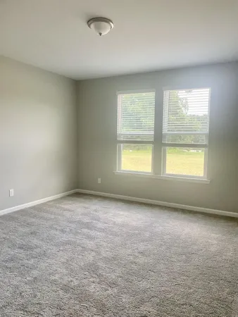 $1,950 | 152 John Stark Drive, Fuquay-Varina, NC 27526