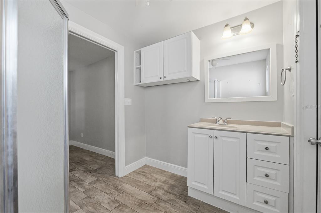 15509 Casey Rd Extension, Unit B Tampa, FL 33624 - Photo 11 of 28