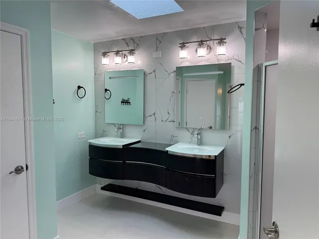 $2,300 | 1520 Southeast 20th Court, Unit 1520, Cape Coral, FL 33990