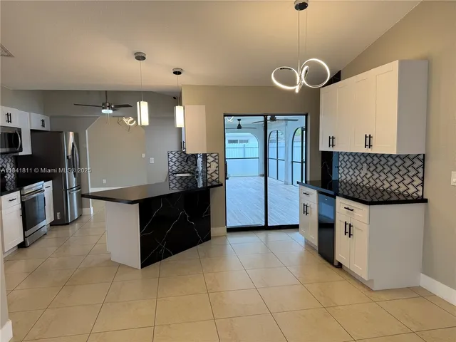 $2,300 | 1520 Southeast 20th Court, Unit 1520, Cape Coral, FL 33990