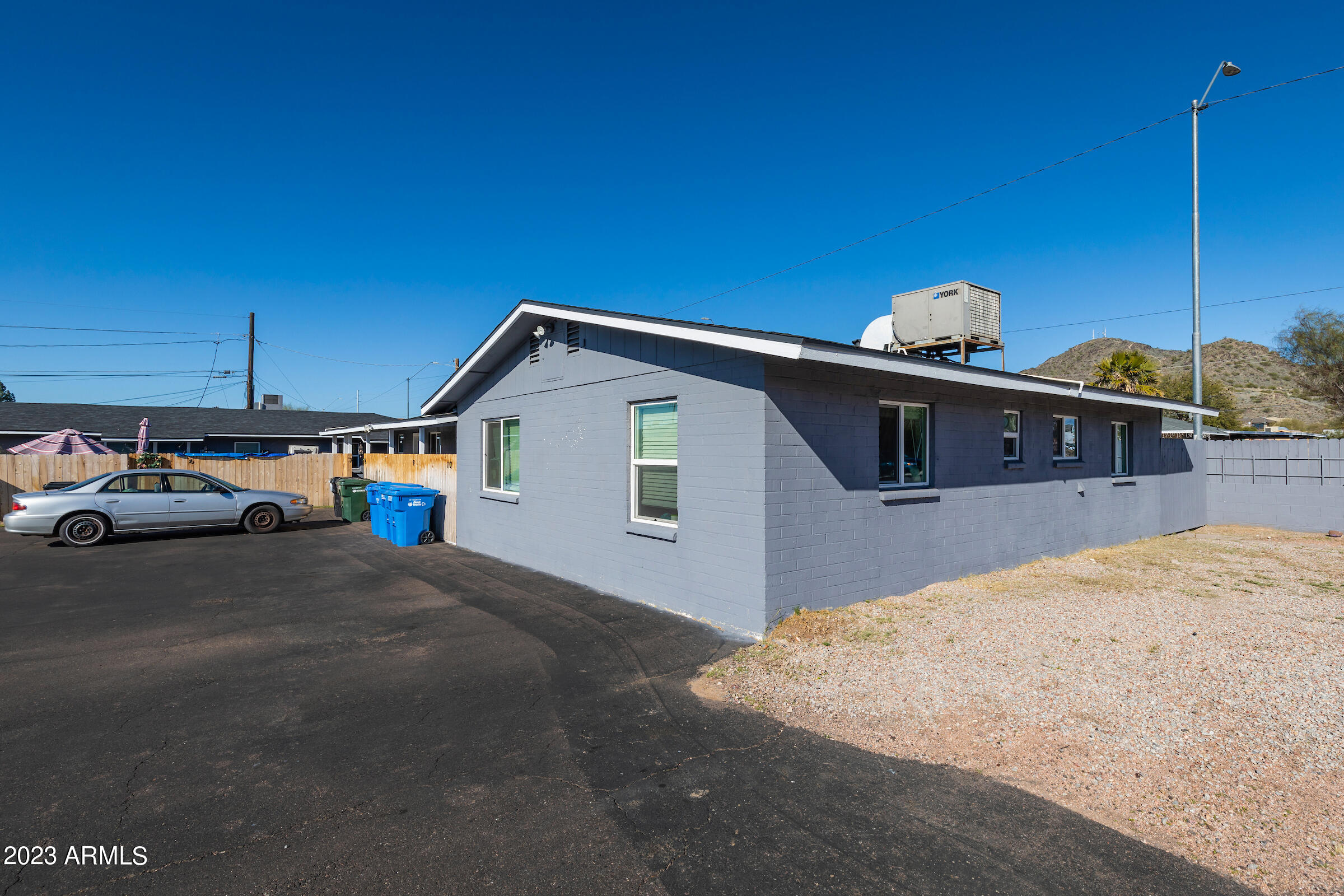513 East Hatcher Road Phoenix, AZ 85020 - Photo 3 of 15 513_E_Hatcher_Rd_06