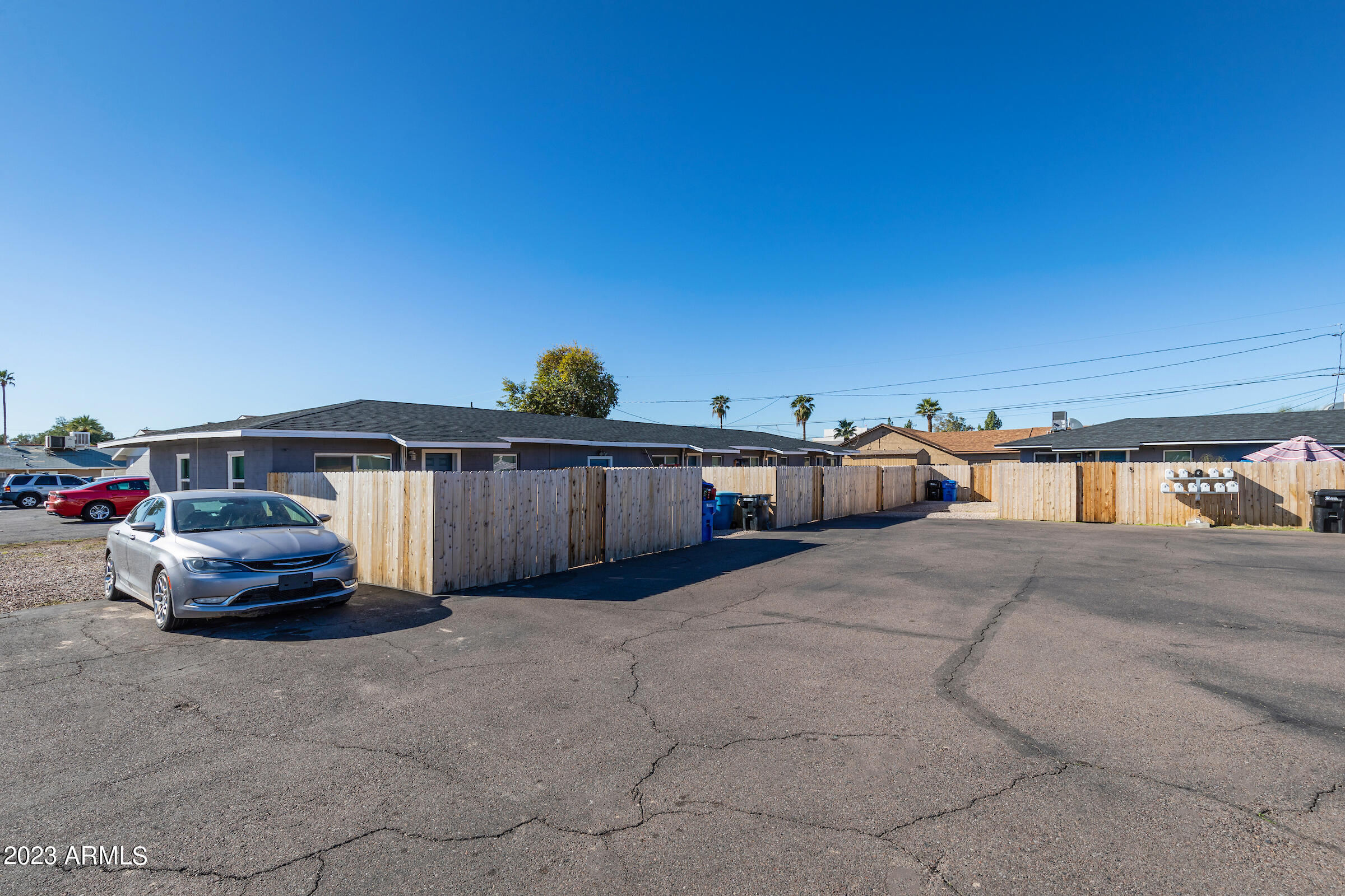 513 East Hatcher Road Phoenix, AZ 85020 - Photo 4 of 15 513_E_Hatcher_Rd_04