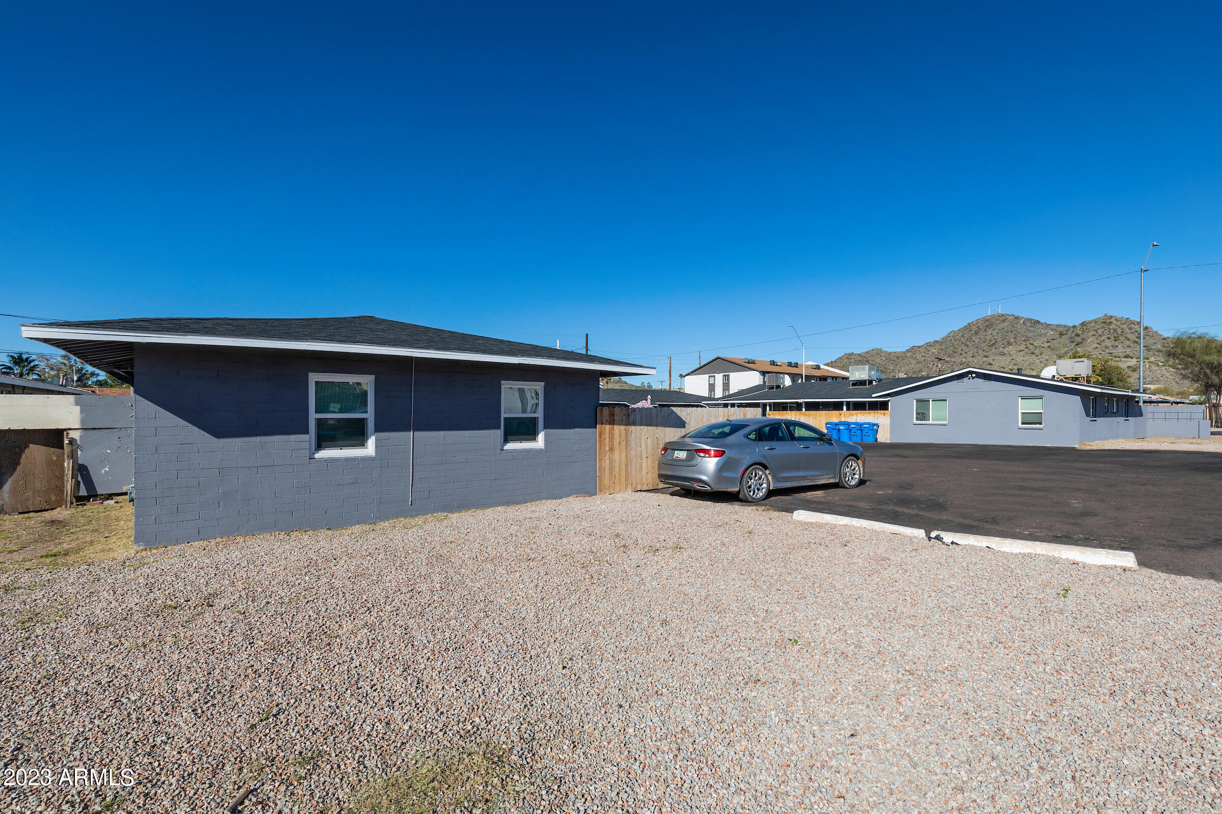 513 East Hatcher Road Phoenix, AZ 85020 - Photo 6 of 15 513_E_Hatcher_Rd_02