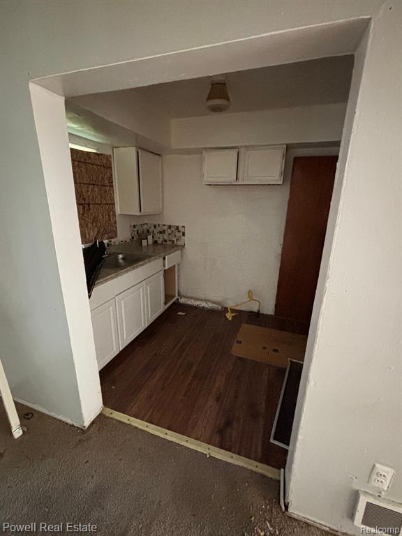 15357 Meyers Road Detroit, MI 48227 - Photo 3 of 5
