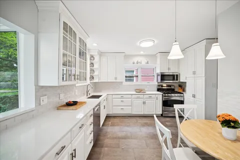 $1,389,000 | 972 Elm Street, Winnetka, IL 60093