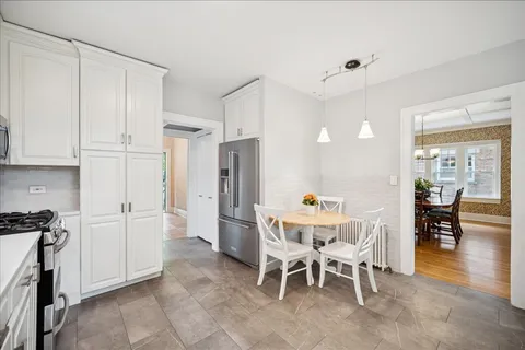 $1,389,000 | 972 Elm Street, Winnetka, IL 60093