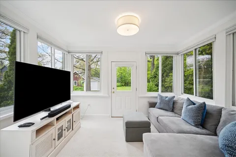 $1,389,000 | 972 Elm Street, Winnetka, IL 60093