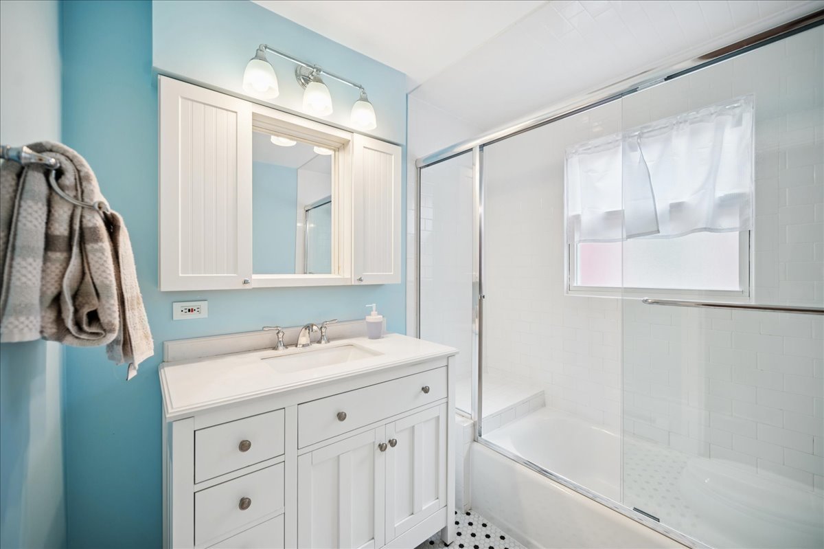 972 Elm Street Winnetka, IL 60093 - Photo 24 of 37