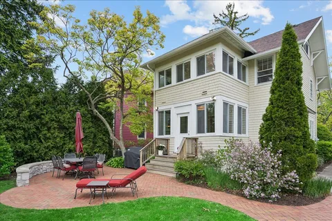 $1,389,000 | 972 Elm Street, Winnetka, IL 60093