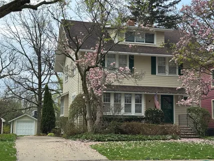 $1,389,000 | 972 Elm Street, Winnetka, IL 60093