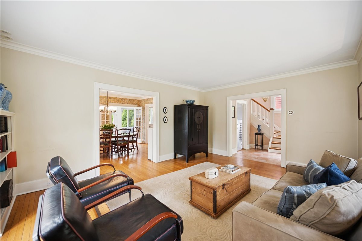 972 Elm Street Winnetka, IL 60093 - Photo 8 of 37
