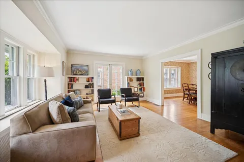$1,389,000 | 972 Elm Street, Winnetka, IL 60093