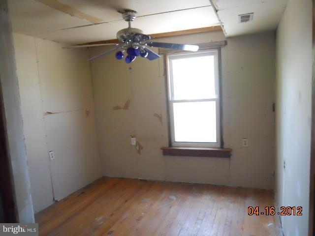3320 Rueckert Avenue Baltimore, MD 21214 - Photo 5 of 13 Bedroom