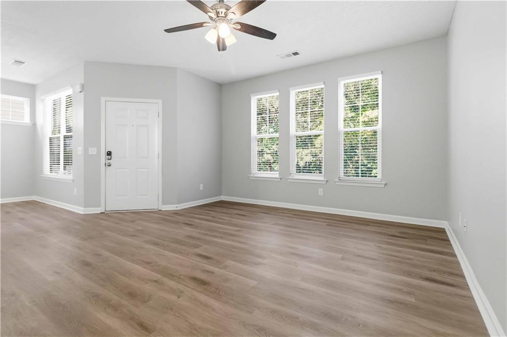 4697 Highpoint Lane Atlanta, GA 30349 - Photo 3 of 32