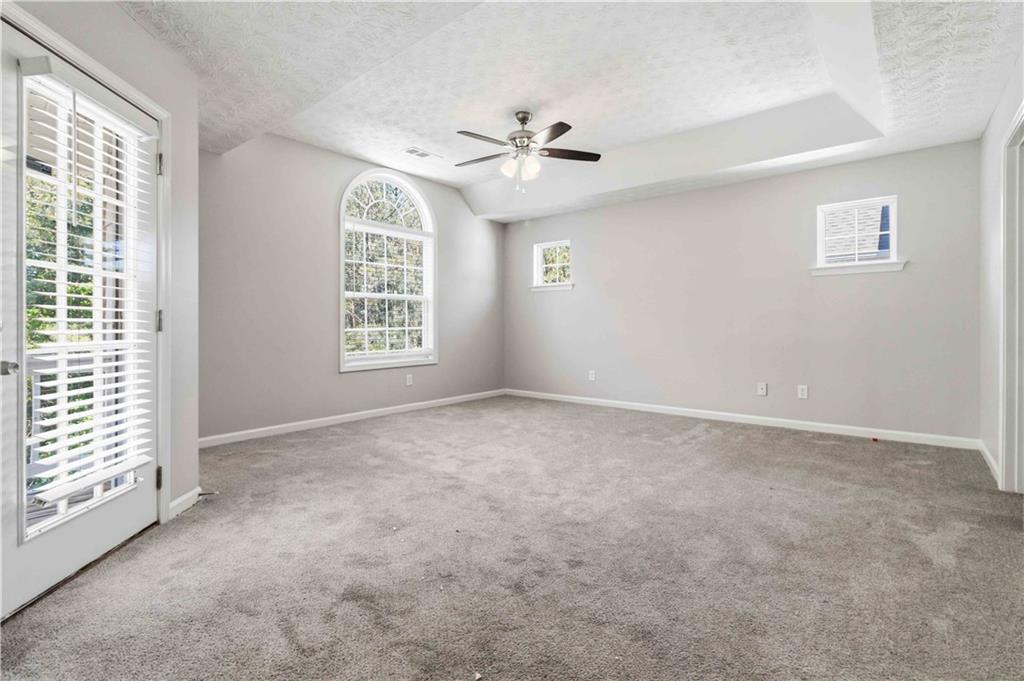 4697 Highpoint Lane Atlanta, GA 30349 - Photo 7 of 32
