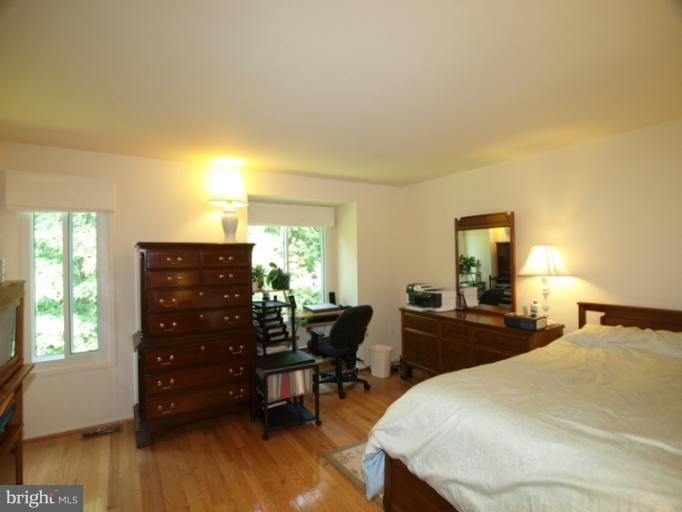 10737 Lester Street Silver Spring, MD 20902 - Photo 4 of 21 Bedroom (Master)