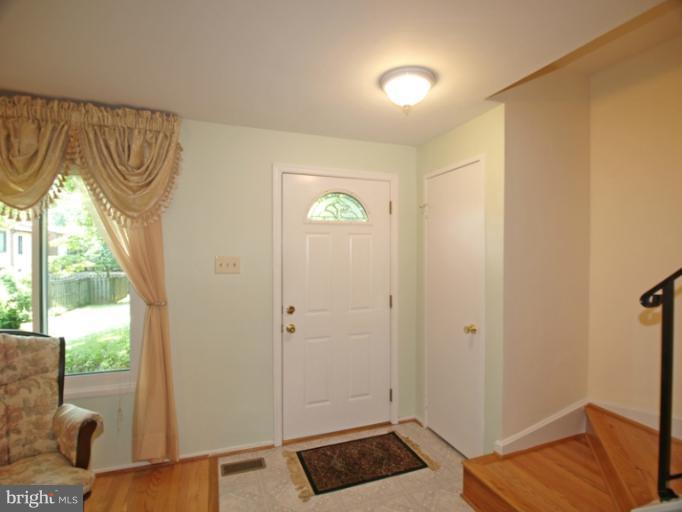 10737 Lester Street Silver Spring, MD 20902 - Photo 5 of 21 Entry Foyer Area
