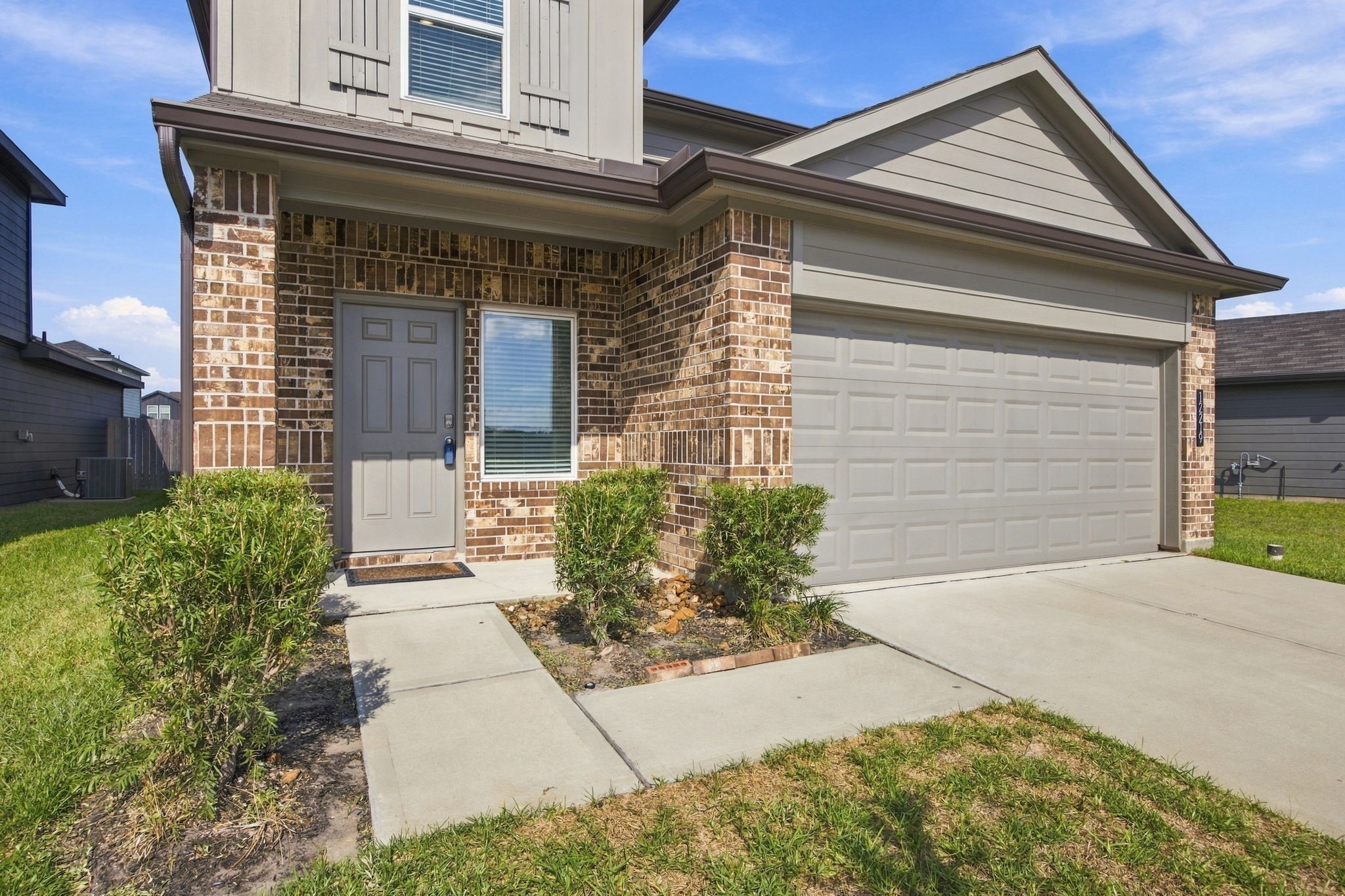 12219 Ridge River Lane Houston, TX 77067 - Photo 2 of 29 Gallery Image 2
