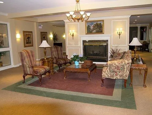 $156,000 | 605 Barrington Avenue, Unit 208, East Dundee, IL 60118