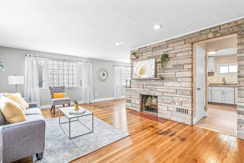 42 Starrett Road Lynn, MA 01905 - Photo 3 of 42 Gallery Image 3